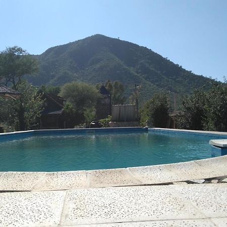 Hotel Bates Villa General Belgrano Bagian luar foto